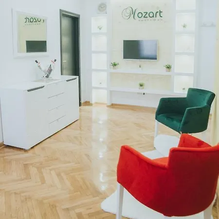 Апартаменты Mozart-apartman *