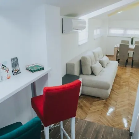 Mozart-apartman Apartment *