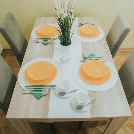 Mozart-apartman Apartment *
